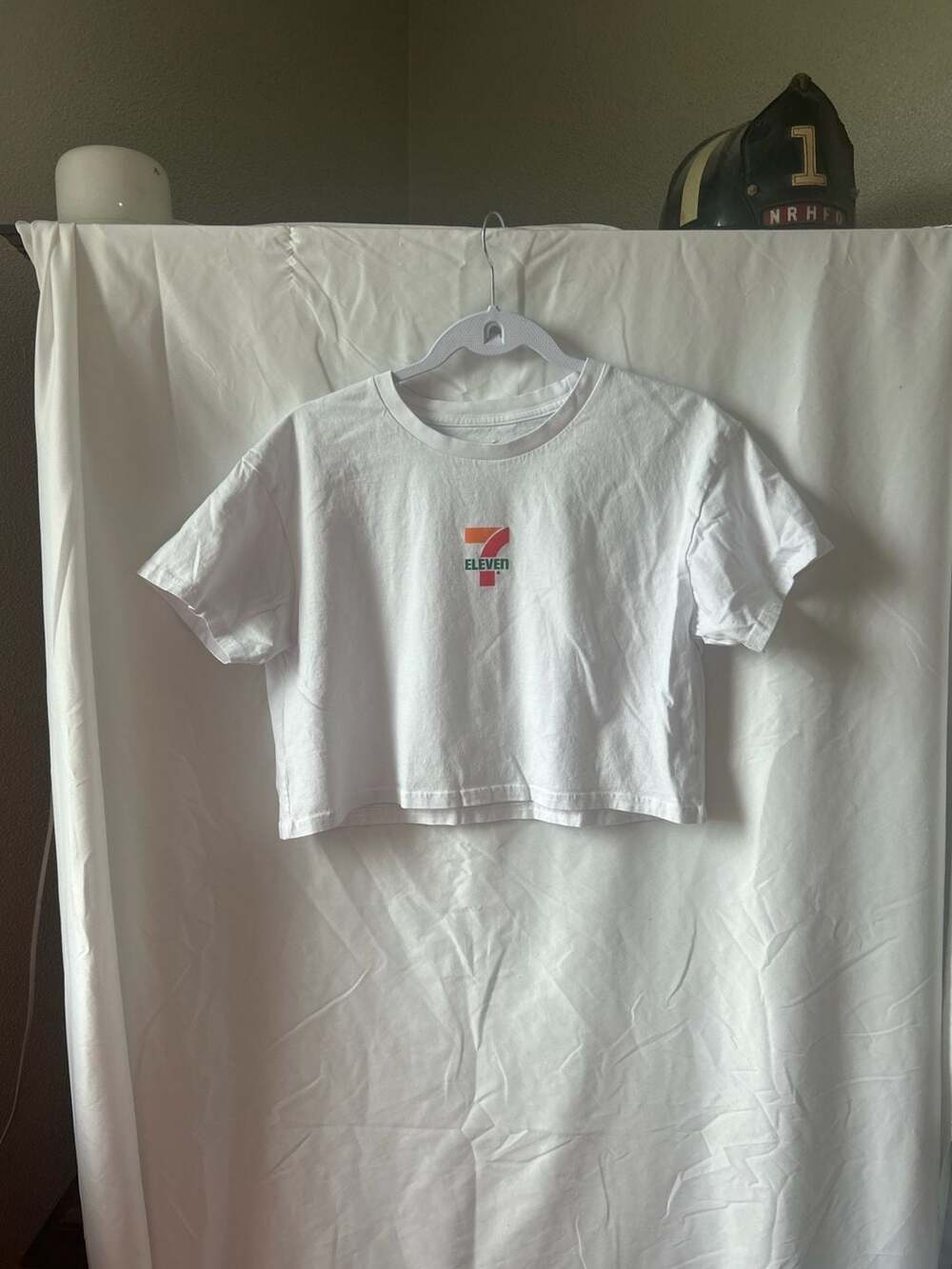 7-Eleven 7Collection Classic Logo Women's Crop Tee